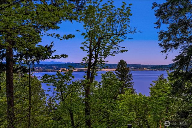 7931 E Mercer Way, Mercer Island, WA 98040