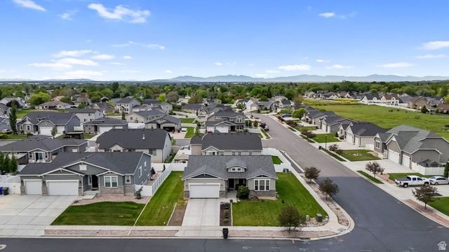 1895 N 925 E, North Ogden, UT 84414