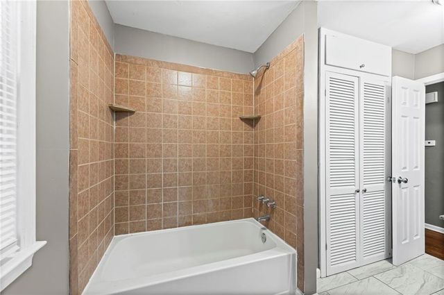 6302 E 102nd Street, Kansas City, MO 64134