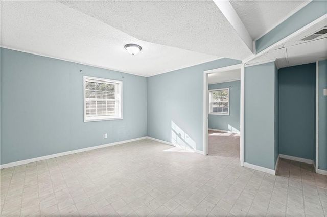 6302 E 102nd Street, Kansas City, MO 64134