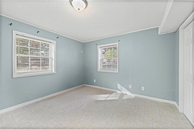 6302 E 102nd Street, Kansas City, MO 64134