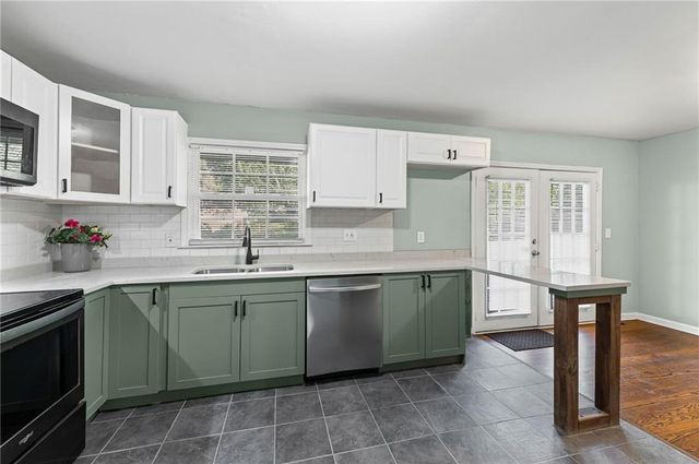 6302 E 102nd Street, Kansas City, MO 64134