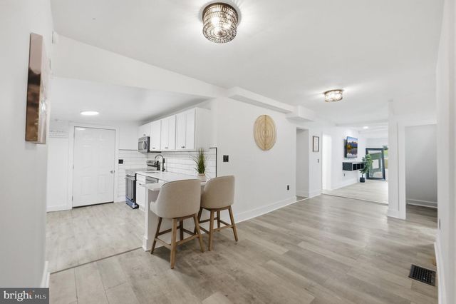 5906 BERWYN RD, College Park, MD 20740