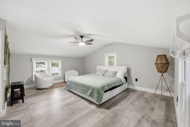 5906 BERWYN RD, College Park, MD 20740