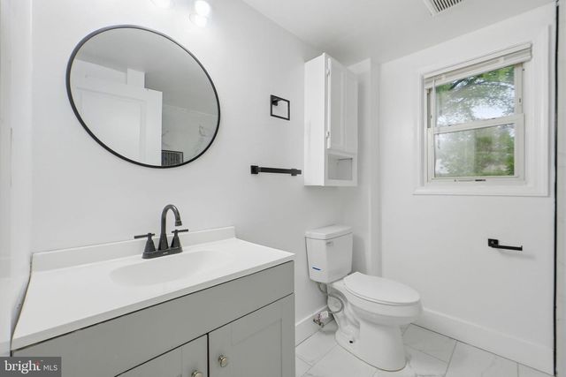 5906 BERWYN RD, College Park, MD 20740