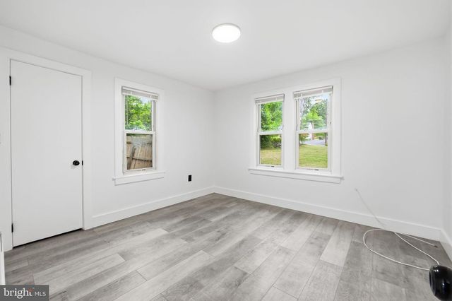 5906 BERWYN RD, College Park, MD 20740