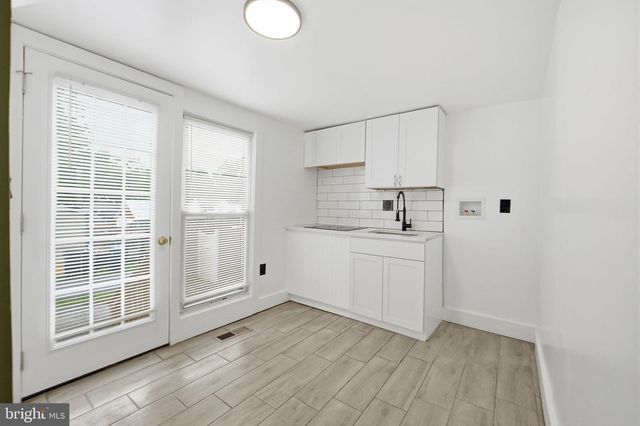 5906 BERWYN RD, College Park, MD 20740