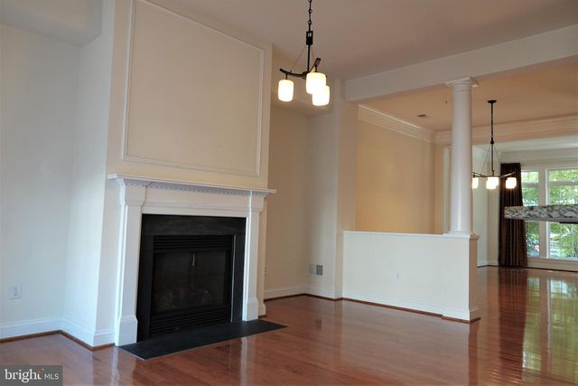 1115 CRESTFIELD DR, Rockville, MD 20850