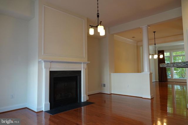 1115 CRESTFIELD DR, Rockville, MD 20850