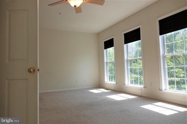 1115 CRESTFIELD DR, Rockville, MD 20850