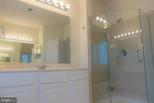 1115 CRESTFIELD DR, Rockville, MD 20850