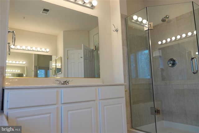 1115 CRESTFIELD DR, Rockville, MD 20850