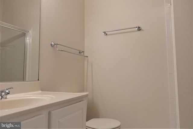 1115 CRESTFIELD DR, Rockville, MD 20850