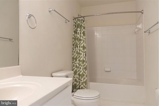 1115 CRESTFIELD DR, Rockville, MD 20850