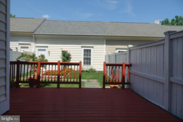 1115 CRESTFIELD DR, Rockville, MD 20850