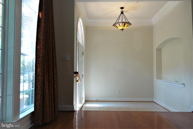 1115 CRESTFIELD DR, Rockville, MD 20850