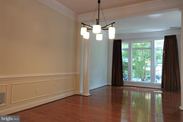 1115 CRESTFIELD DR, Rockville, MD 20850