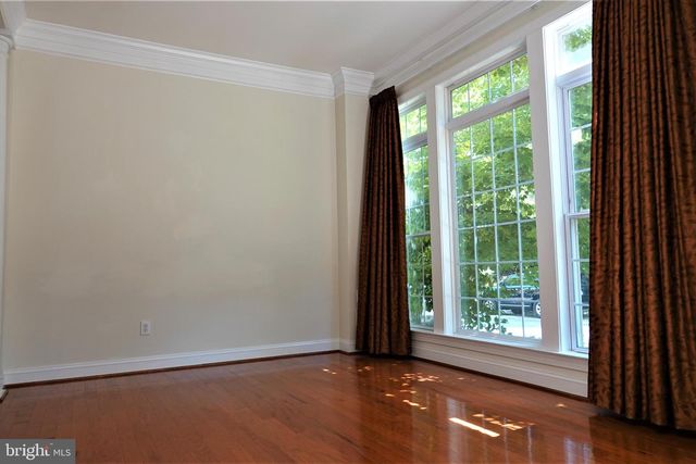 1115 CRESTFIELD DR, Rockville, MD 20850