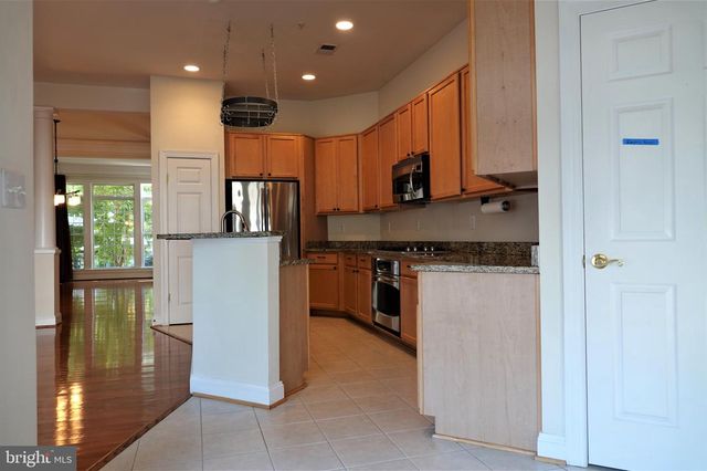 1115 CRESTFIELD DR, Rockville, MD 20850