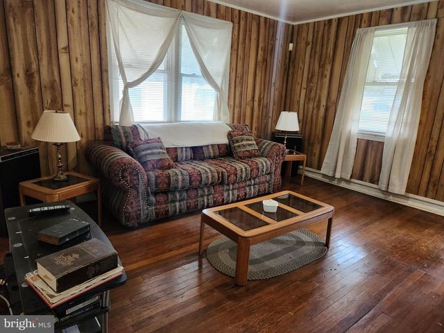 5023 ADDISON RD, Capitol Heights, MD 20743