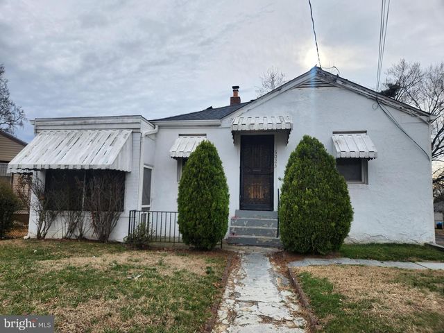 5023 ADDISON RD, Capitol Heights, MD 20743