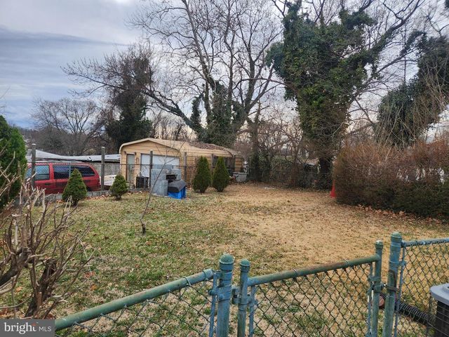 5023 ADDISON RD, Capitol Heights, MD 20743