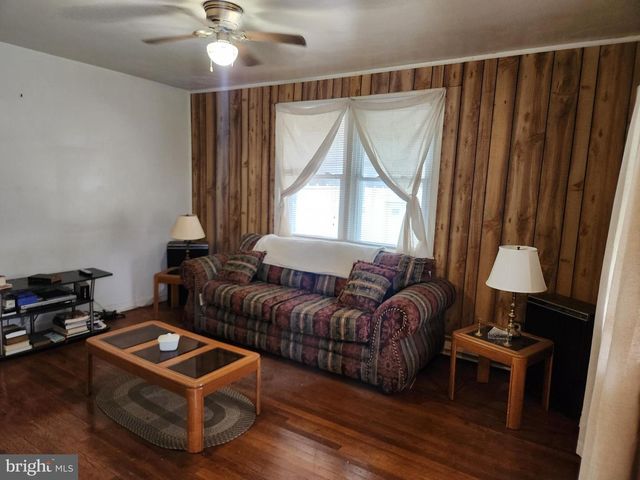 5023 ADDISON RD, Capitol Heights, MD 20743