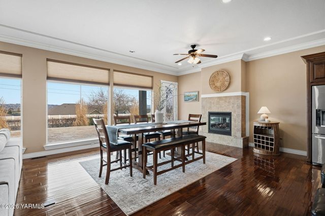 7501 Crestfields Rd, Yakima, WA 98903