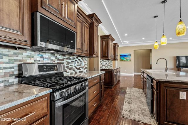 7501 Crestfields Rd, Yakima, WA 98903