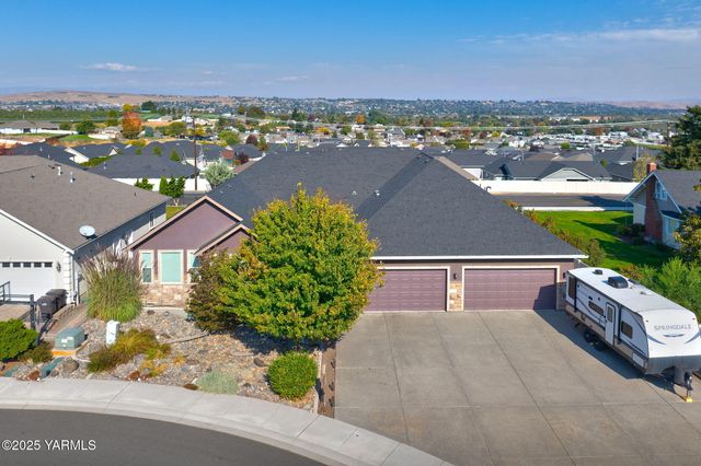 7501 Crestfields Rd, Yakima, WA 98903