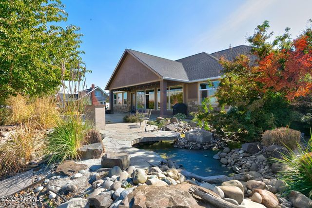 7501 Crestfields Rd, Yakima, WA 98903