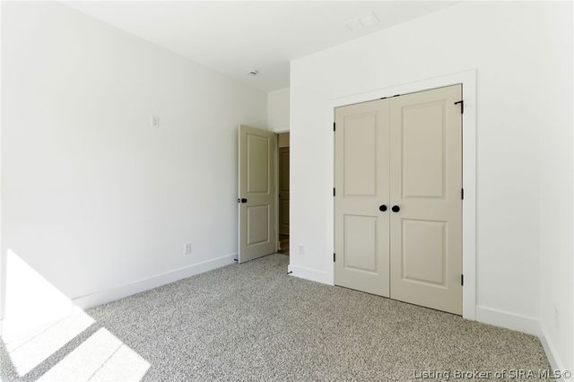420 E Charlestown Avenue, Jeffersonville, IN 47130
