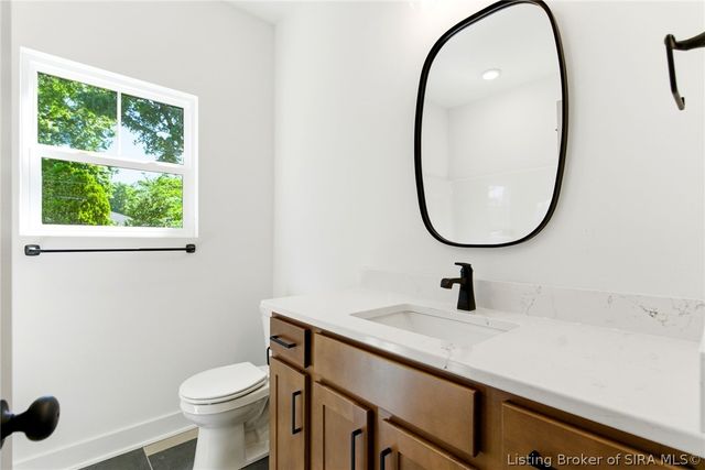 420 E Charlestown Avenue, Jeffersonville, IN 47130