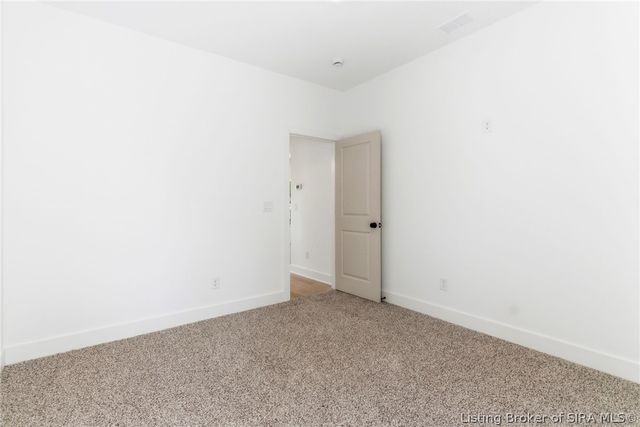 420 E Charlestown Avenue, Jeffersonville, IN 47130