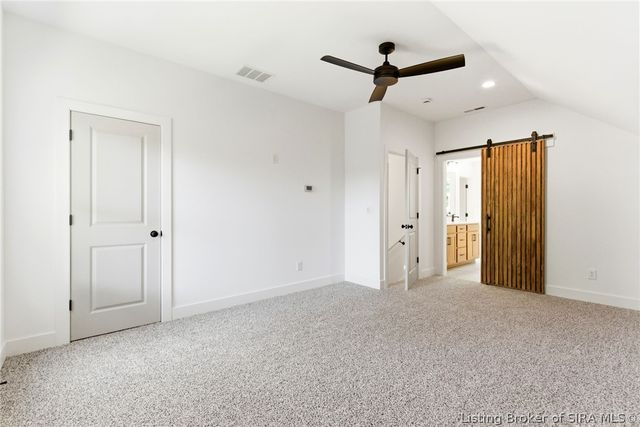 420 E Charlestown Avenue, Jeffersonville, IN 47130