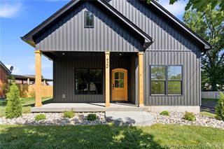 420 E Charlestown Avenue, Jeffersonville, IN 47130