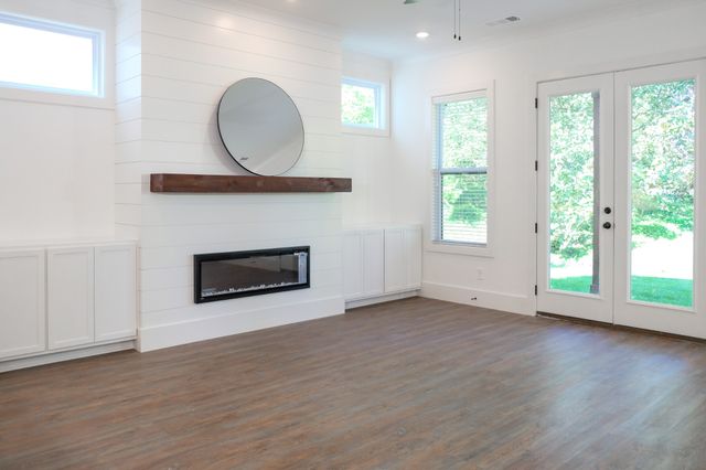 2828 Valley Rd, Nashville, TN 37215