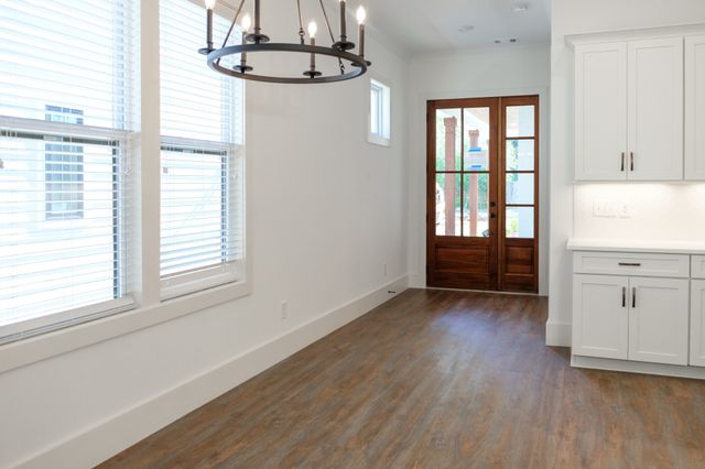 2828 Valley Rd, Nashville, TN 37215