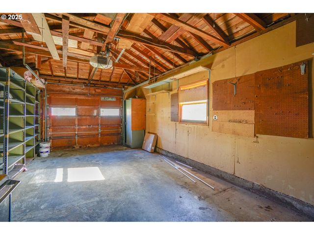 214 Se 101ST Ave, Vancouver, WA 98664