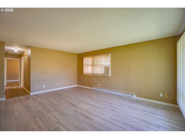 214 Se 101ST Ave, Vancouver, WA 98664