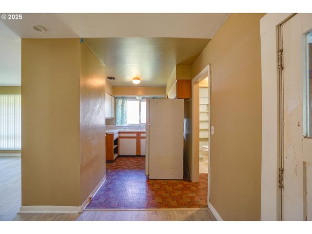 214 Se 101ST Ave, Vancouver, WA 98664