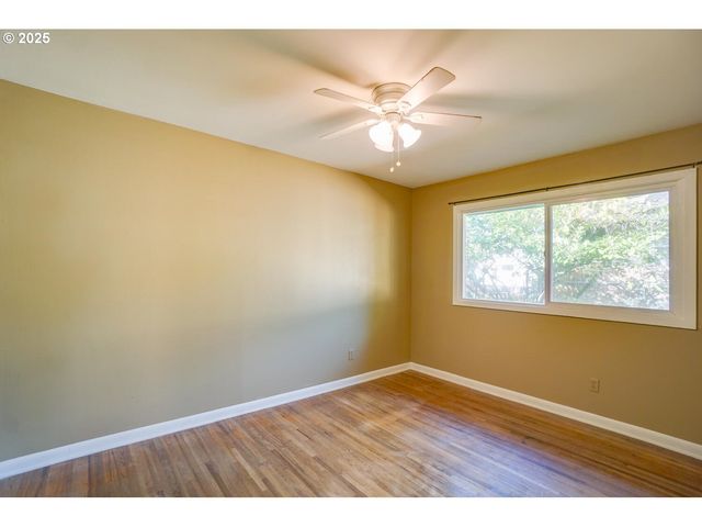 214 Se 101ST Ave, Vancouver, WA 98664