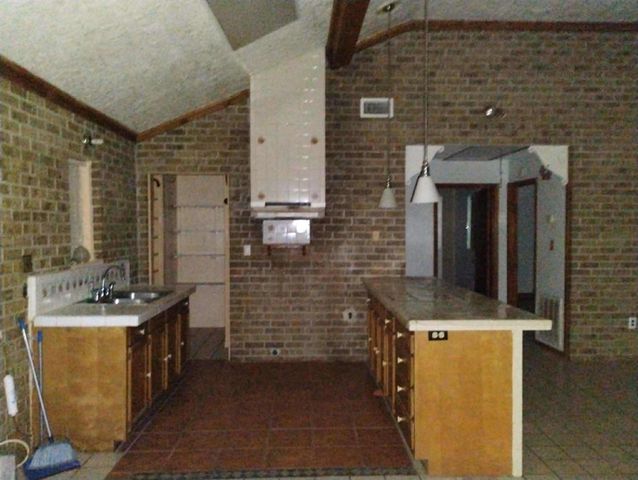 389 Rockdale, Livingston, TX 77351