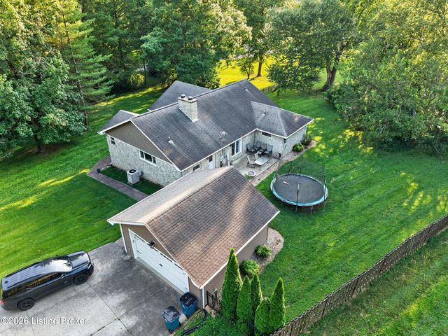 385 Briarwood Cir, Elizabethtown, KY 42701