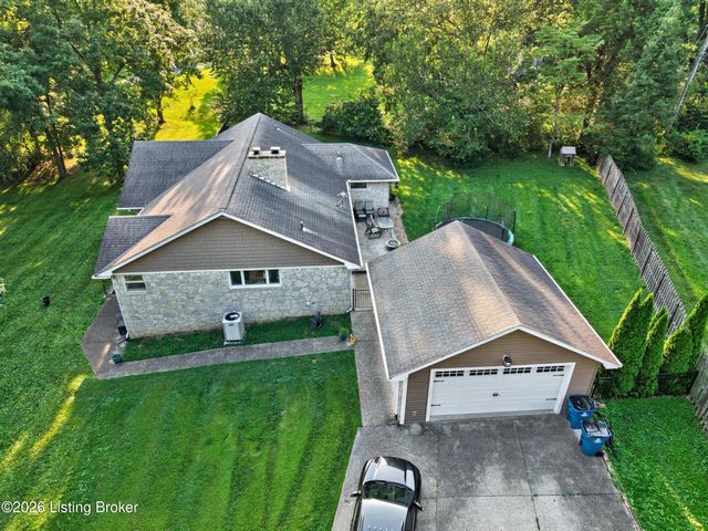 385 Briarwood Cir, Elizabethtown, KY 42701
