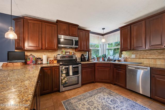 385 Briarwood Cir, Elizabethtown, KY 42701