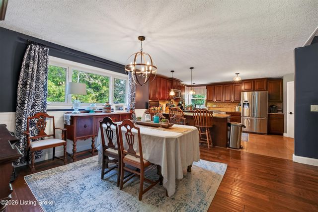 385 Briarwood Cir, Elizabethtown, KY 42701