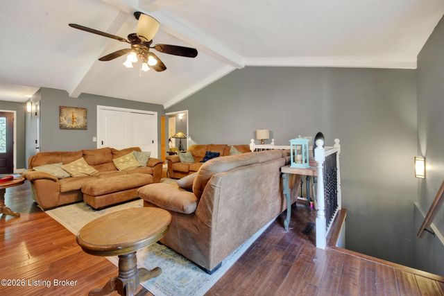 385 Briarwood Cir, Elizabethtown, KY 42701