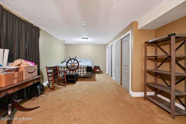 385 Briarwood Cir, Elizabethtown, KY 42701
