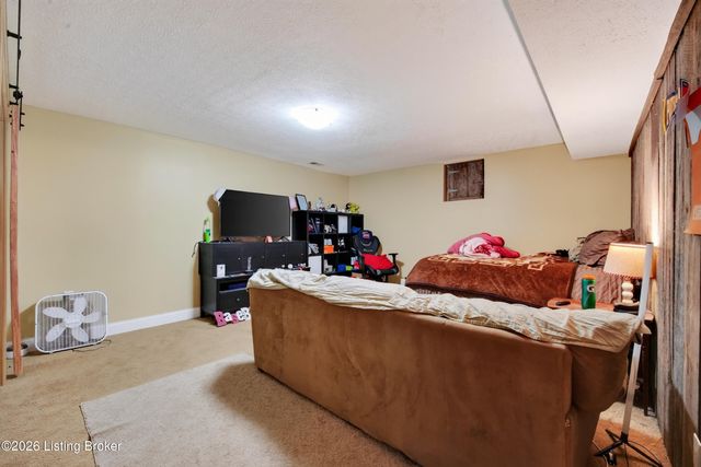 385 Briarwood Cir, Elizabethtown, KY 42701
